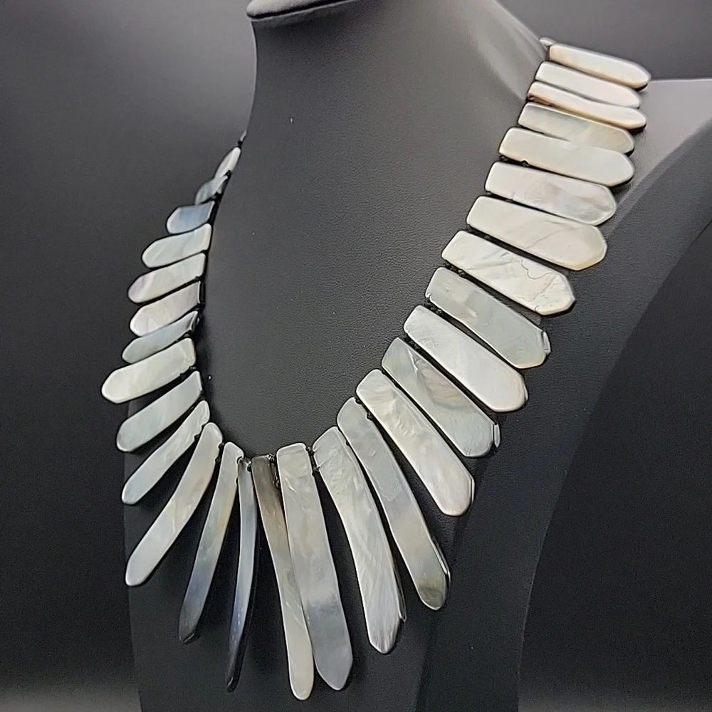 Elegant Rare Mother of Pearl Necklace 14" Double Sided Shell Choker Statement - Picture 4 of 10